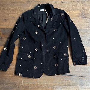 Chic Black Embroidered Blazer